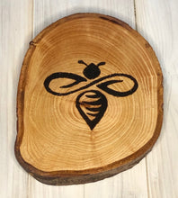 Load image into Gallery viewer, Pyrography bee decor
