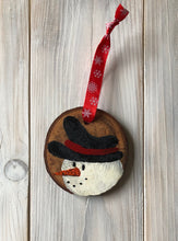 Load image into Gallery viewer, Wood slice Christmas tree decorations
